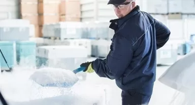 Dry Ice industrial cleaning in belgium netherlands
